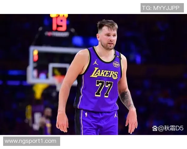 东契奇首秀表现出色15投7中三分球4记斩获25分7篮板4助攻