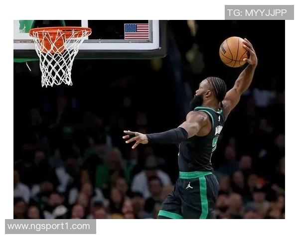 杰伦布朗半场表现不佳仅得10分3板5助攻球队需提升效率